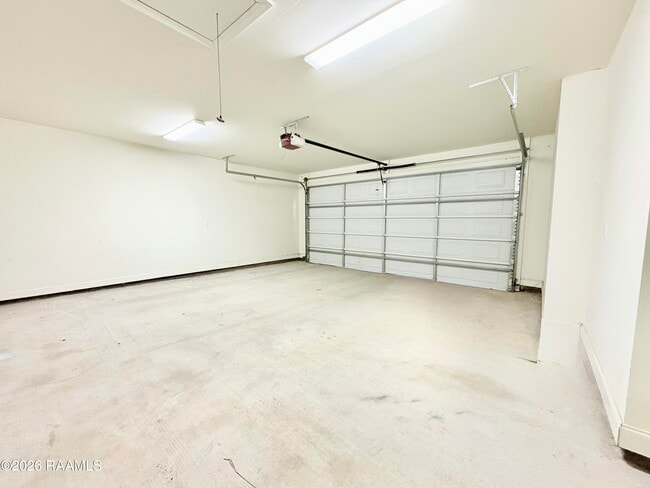 Building Photo - 103 Gunter Grass Ct