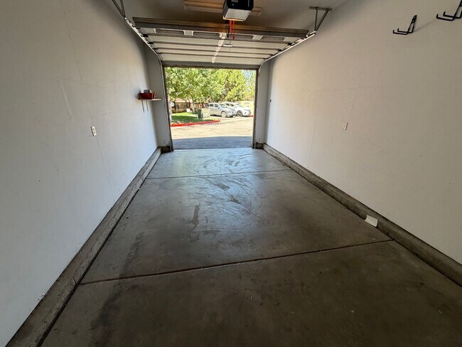 Building Photo - 3678 Warren Way