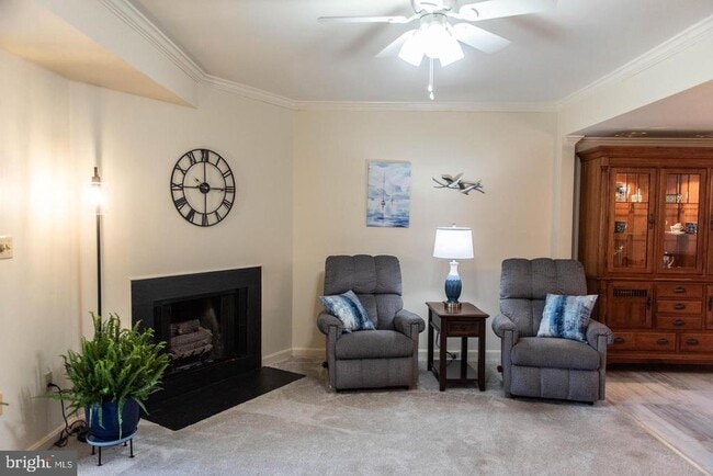 Building Photo - 609 Cambridge Ct