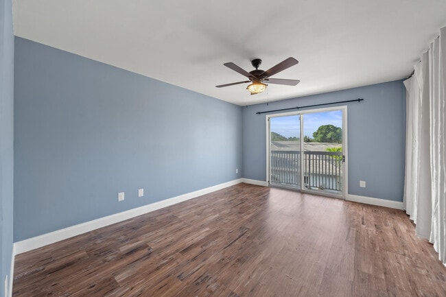 Building Photo - 6230 Riverwalk Ln