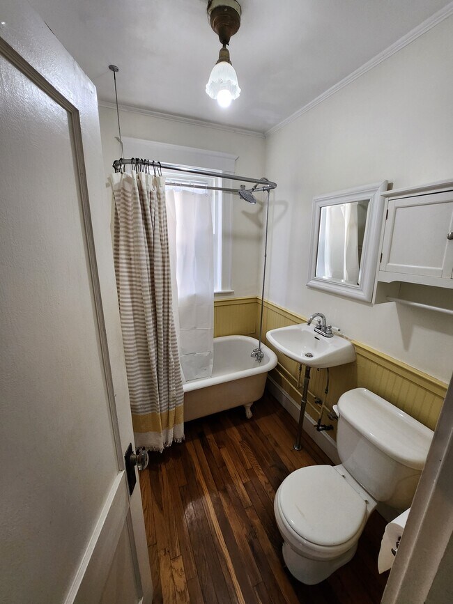 Building Photo - 76 Dudley St