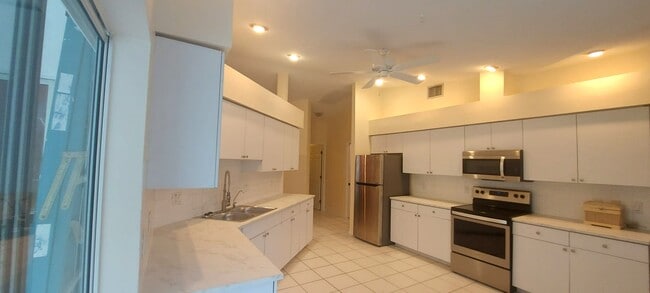 Building Photo - 6426 Ben Hogan Cir