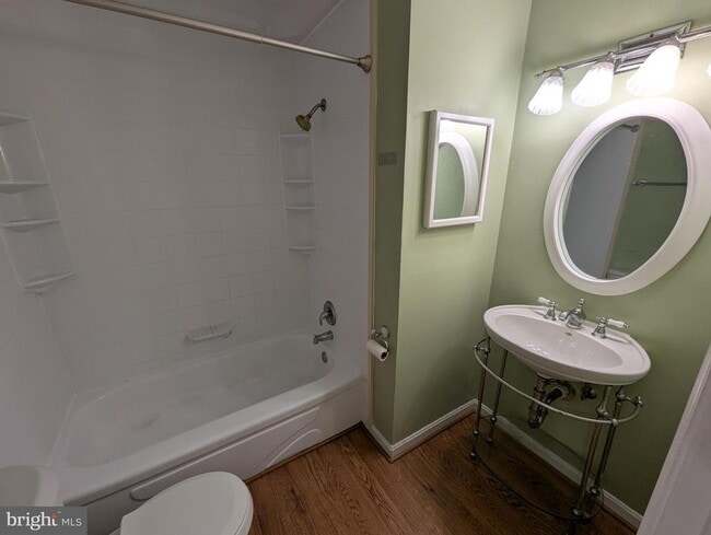 Building Photo - 8358 Stationhouse Ct