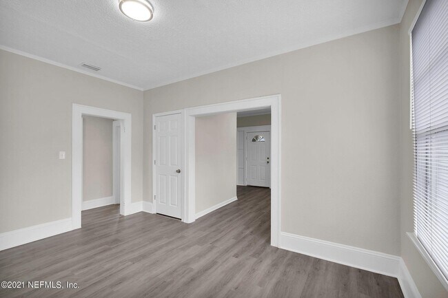 Building Photo - 6418 Sapphire Dr