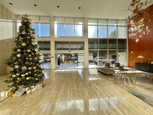 Building Photo - 1350 Ala Moana Blvd