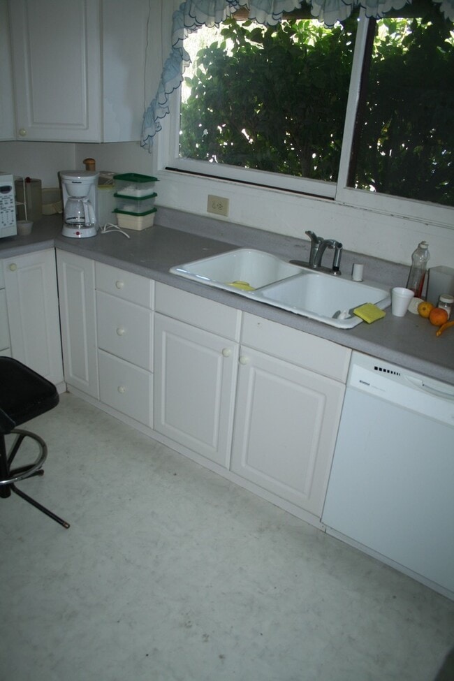 Building Photo - Lovely single story home in Buena Park