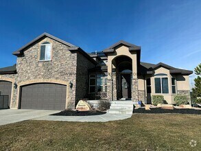 Building Photo - *3 Month Lease* Beautiful Home available f...