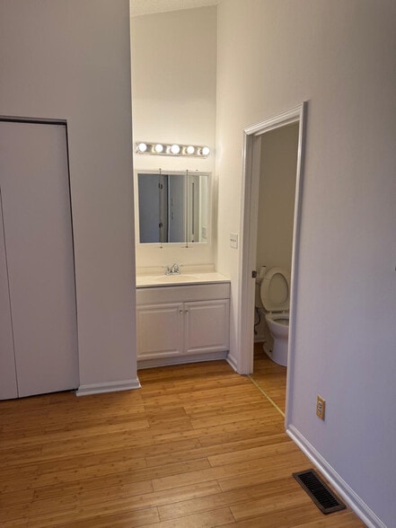 Building Photo - 6139 Windsor Gate Ln