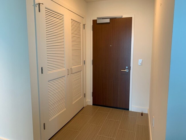 Building Photo - High Floor - Corner Unit - Ocean View - The Collection Condominium