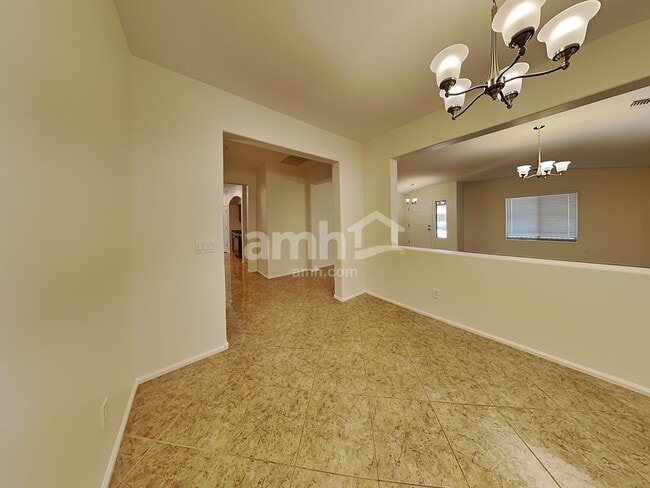 Building Photo - 3933 E Mica Rd