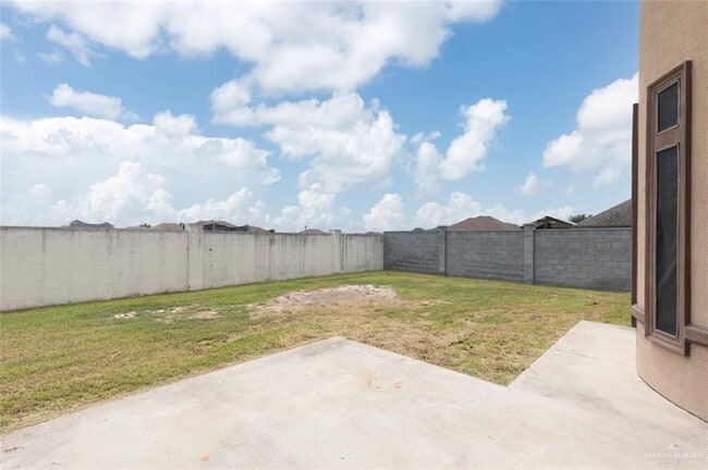Building Photo - 18 Thornwood Loop