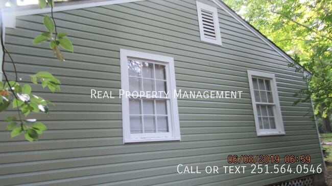 Building Photo - 335 Azalea Cir W