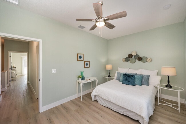 Building Photo - 900 Paddleboard Ct
