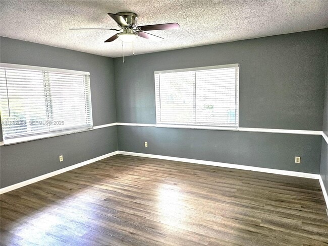 Building Photo - 1040 NW 73rd Terrace