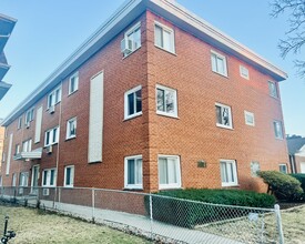 Building Photo - 424 Elgin Ave