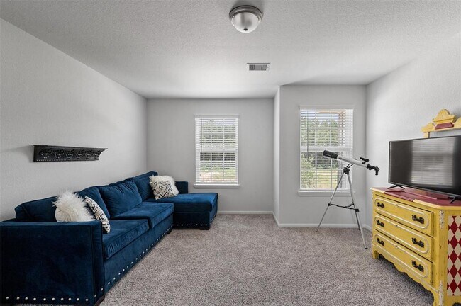 Building Photo - 5872 Strawflower Ln