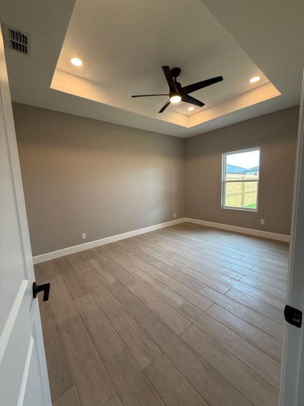 Building Photo - 3211 Villa Rosa Dr