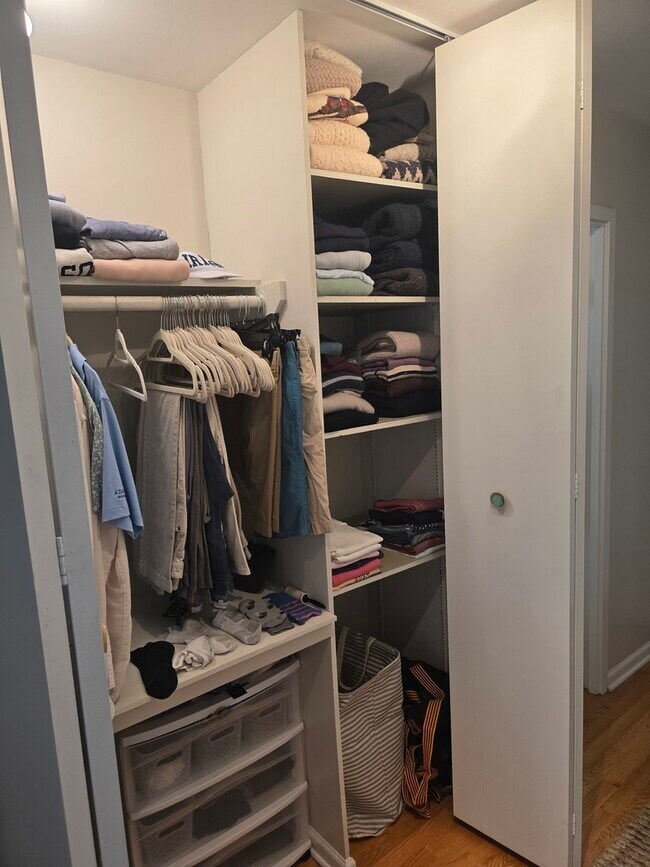 Building Photo - 1636 N Wells St