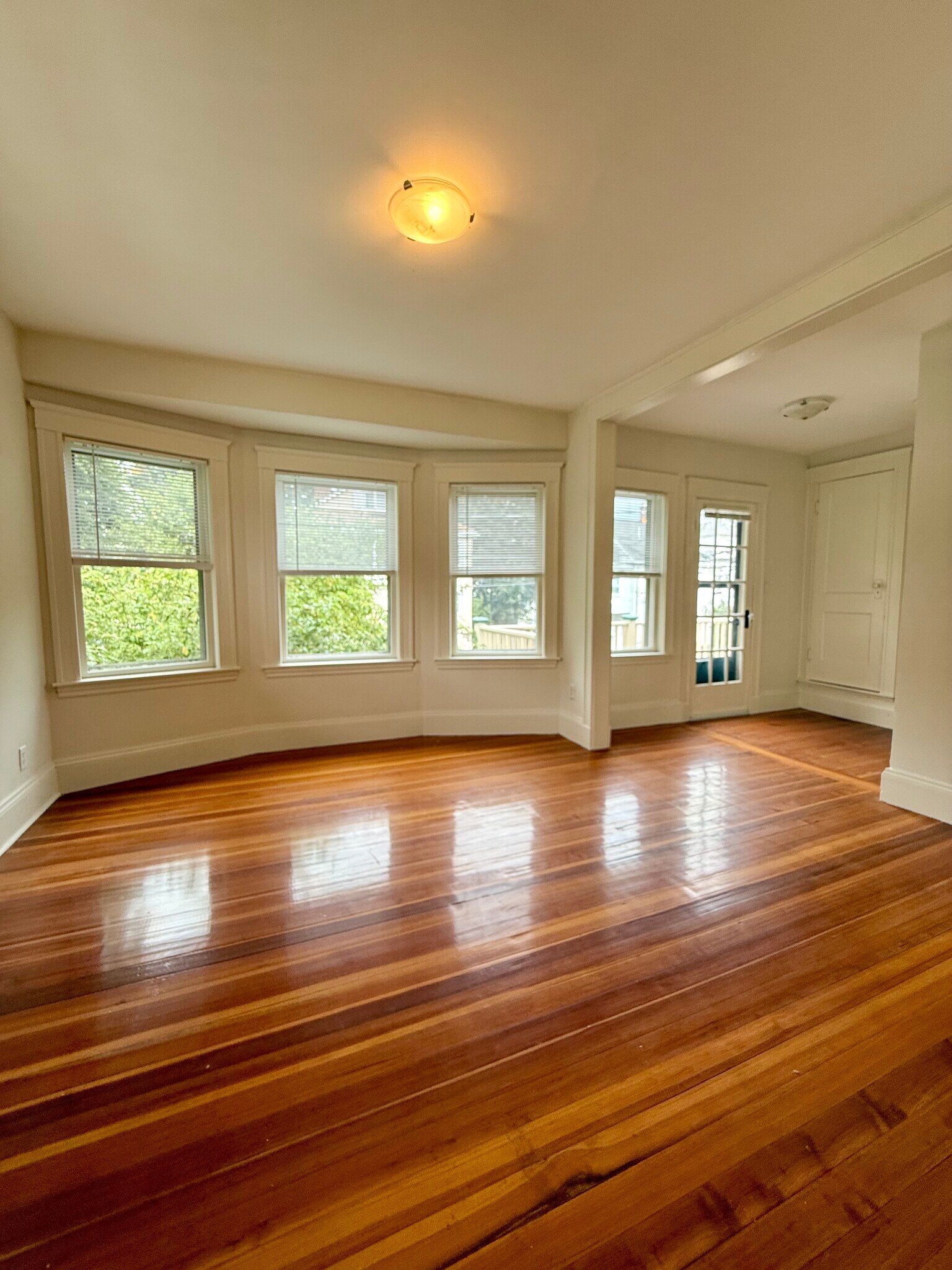 Building Photo - 68 Putnam St