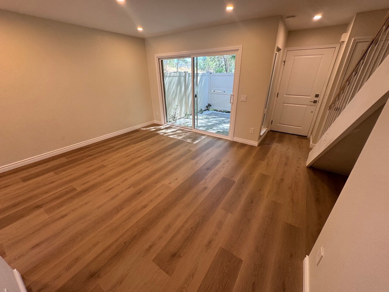 Building Photo - 28835 Conejo View Dr