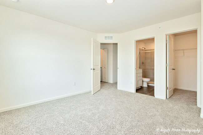 Building Photo - 2161 Yellowstone Blvd