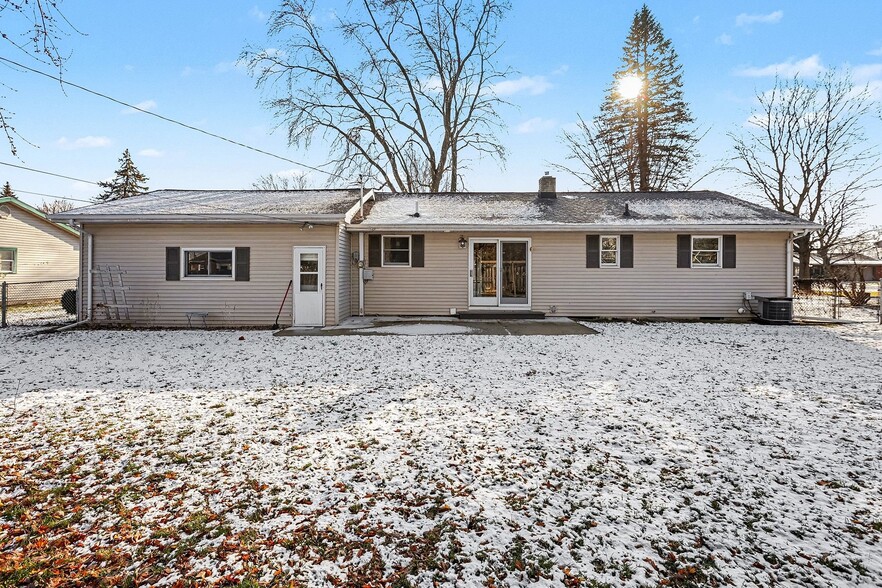 Building Photo - 6316 Belmont Pl