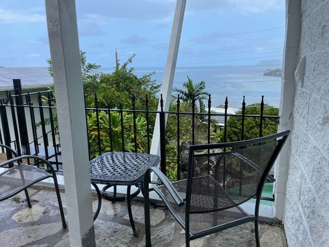 Building Photo - 1 bedroom with Kaneohe Bay Views & pool