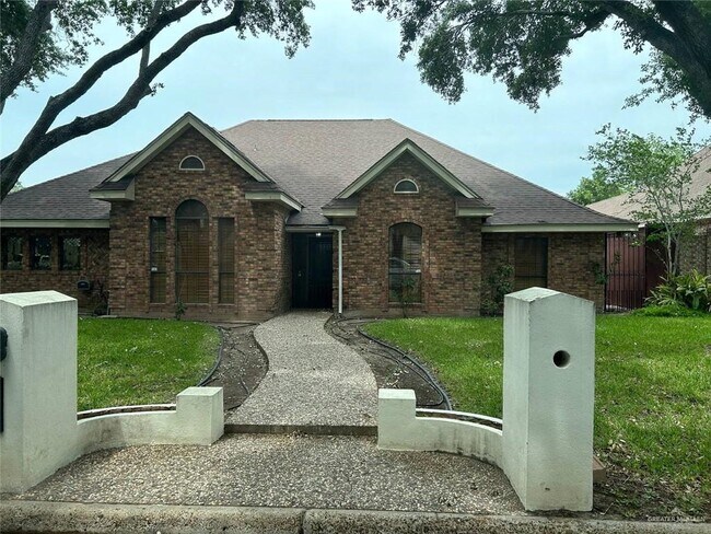 Primary Photo - 27 Avocet Ave W