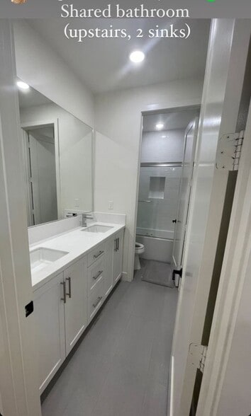 Building Photo - 2167 Flight Wy