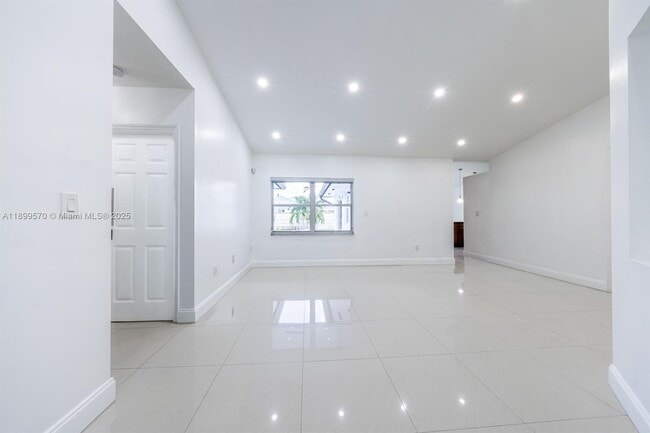 Building Photo - 14859 SW 177th Terrace