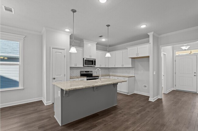 Building Photo - 8163 Snelling Dr