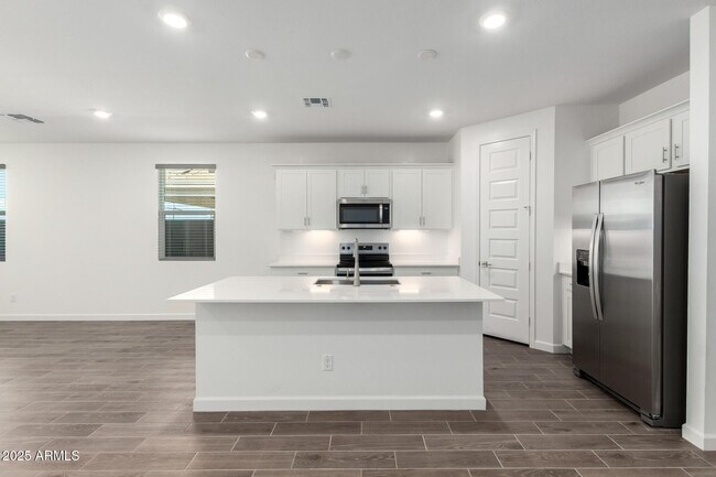 Building Photo - 17818 W Vogel Ave
