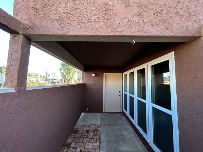 Building Photo - 2699 E Silk Oak Dr