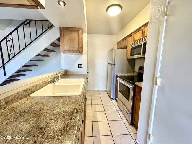 Building Photo - 6536 Calle La Paz