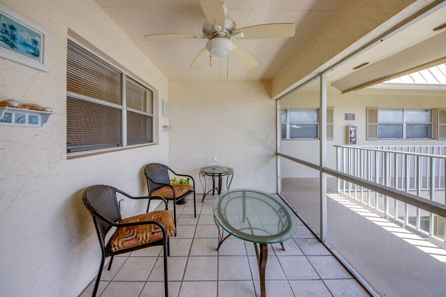 Building Photo - 909 SE 46th Ln