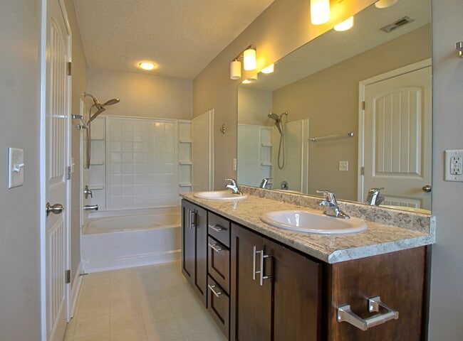 Building Photo - 1203 Cypress Fall Cir