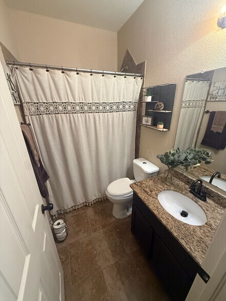 Building Photo - 13215 Emerald Isle St