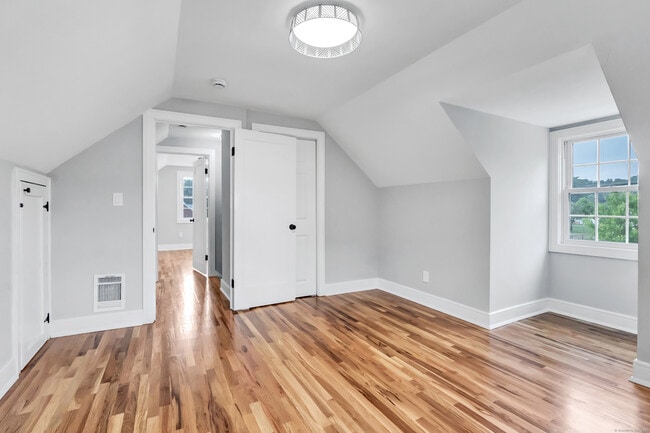 Building Photo - 116 Morse St