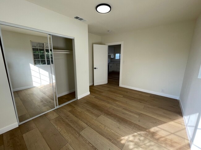 Building Photo - 1236 N Evergreen Ave
