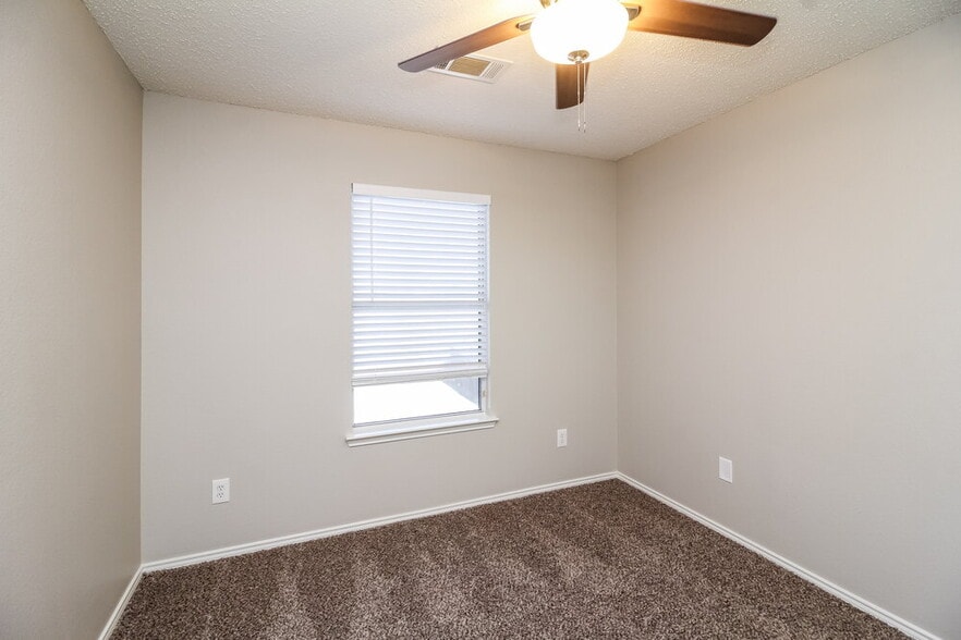 Building Photo - 705 Timber Trail