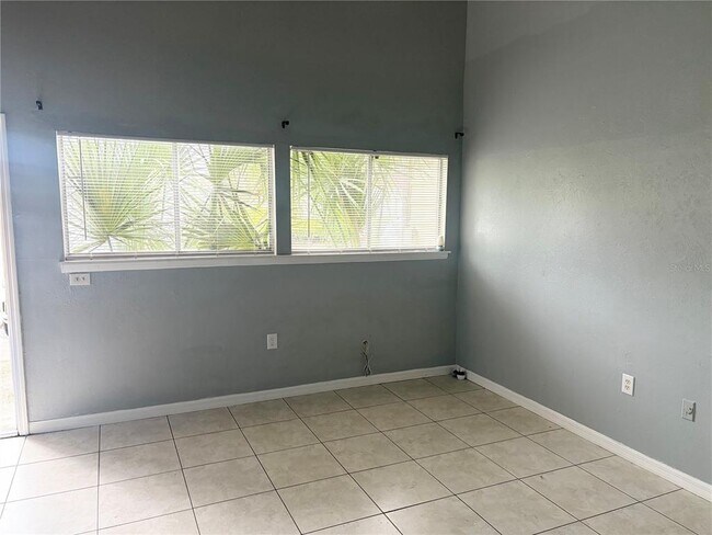 Building Photo - 1800 Warringwood Dr