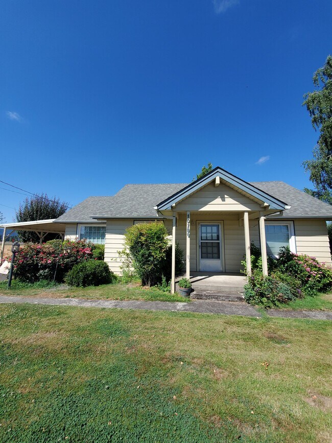 Building Photo - 10789 OR-47
