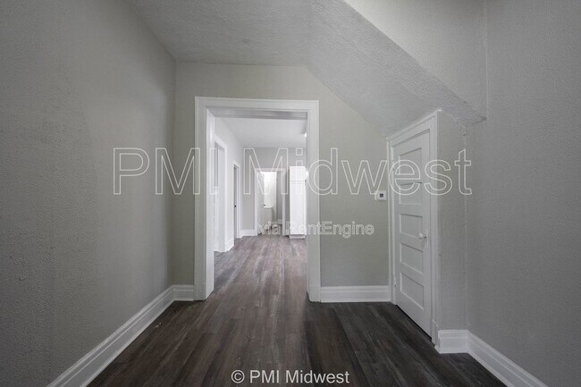 Building Photo - 538 W 29th St