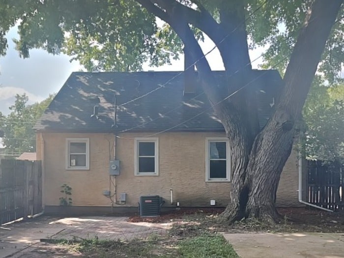 Building Photo - 2080 McKnight Rd N