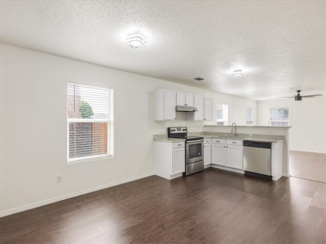 Building Photo - 4816 Waterford Dr