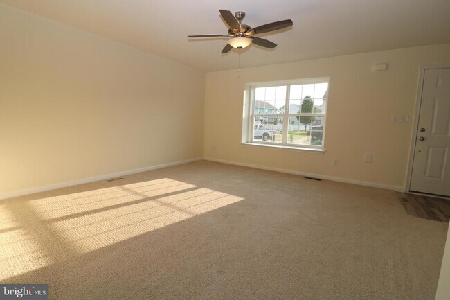 Building Photo - 120 Salerno Dr