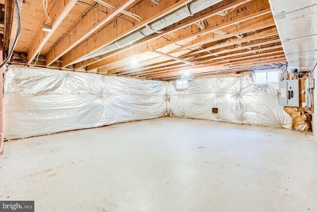 Building Photo - 1168 Taji Ct