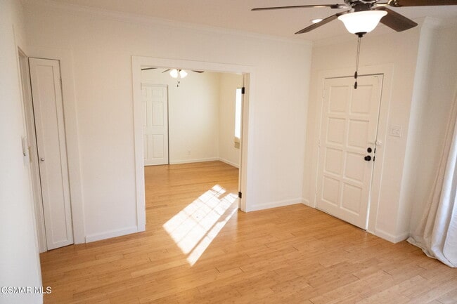 Building Photo - 1132 Mariposa Ave