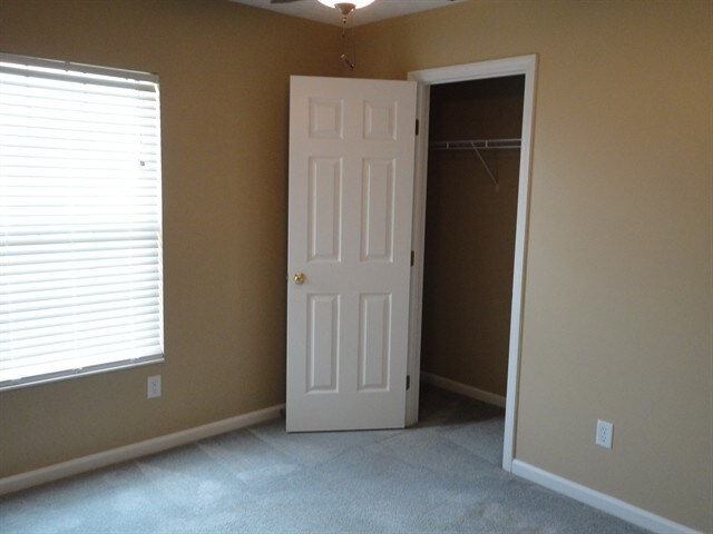 Building Photo - 9865 Whispering Pine Dr