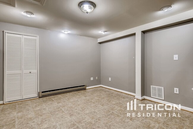 Building Photo - 10803 Glade Ct